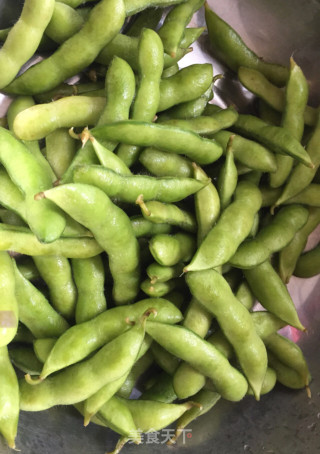 糟香毛豆的做法步骤：1